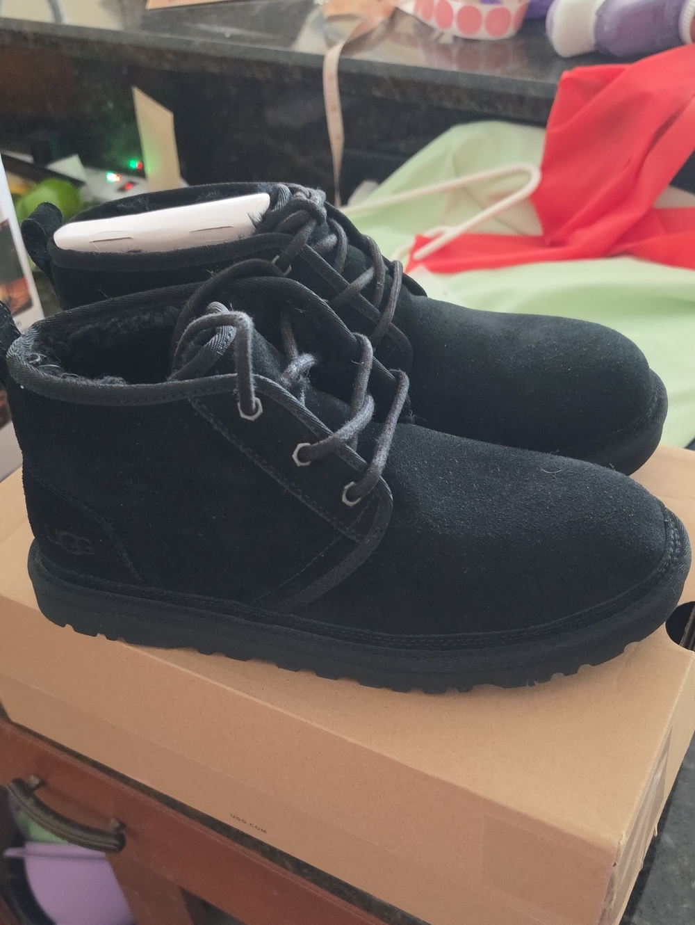 UGG WoMen's Chukka Suede Boots in Black